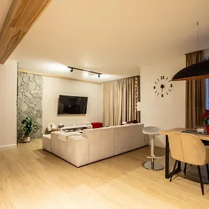https://apartski-18d.zakopanehotels.org